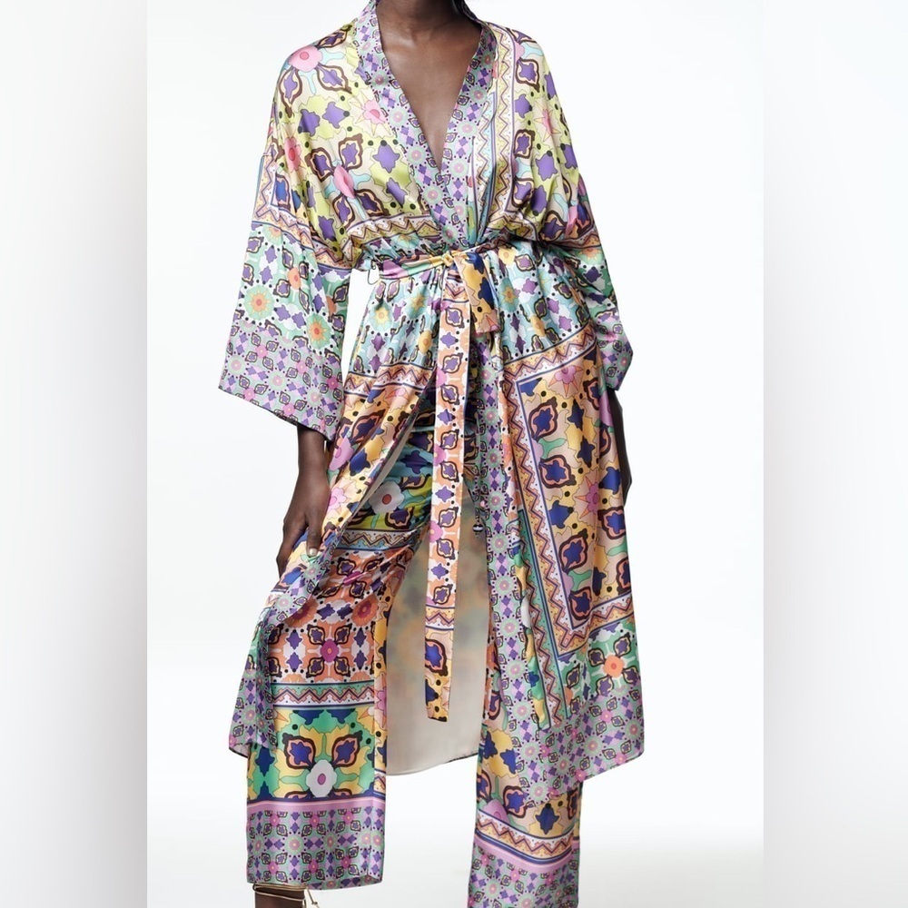 Zara Kimono - Picture 2 of 5